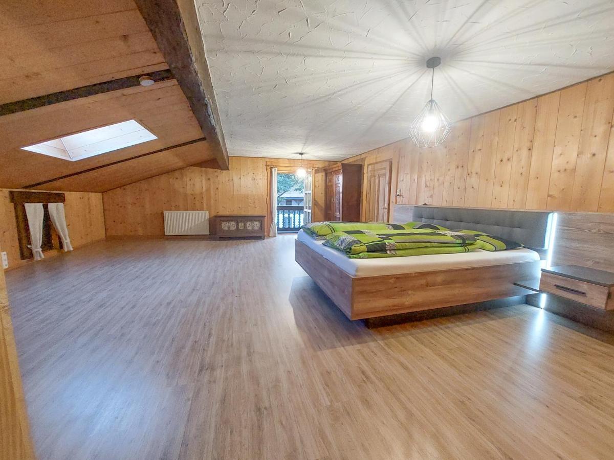 400Qm Bayerische Villa 2500Qm Uneinsehbarer Garten In Beliebter Urlaubsregion Freyung Bagian luar foto