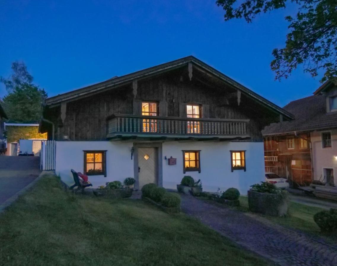 400Qm Bayerische Villa 2500Qm Uneinsehbarer Garten In Beliebter Urlaubsregion Freyung Bagian luar foto
