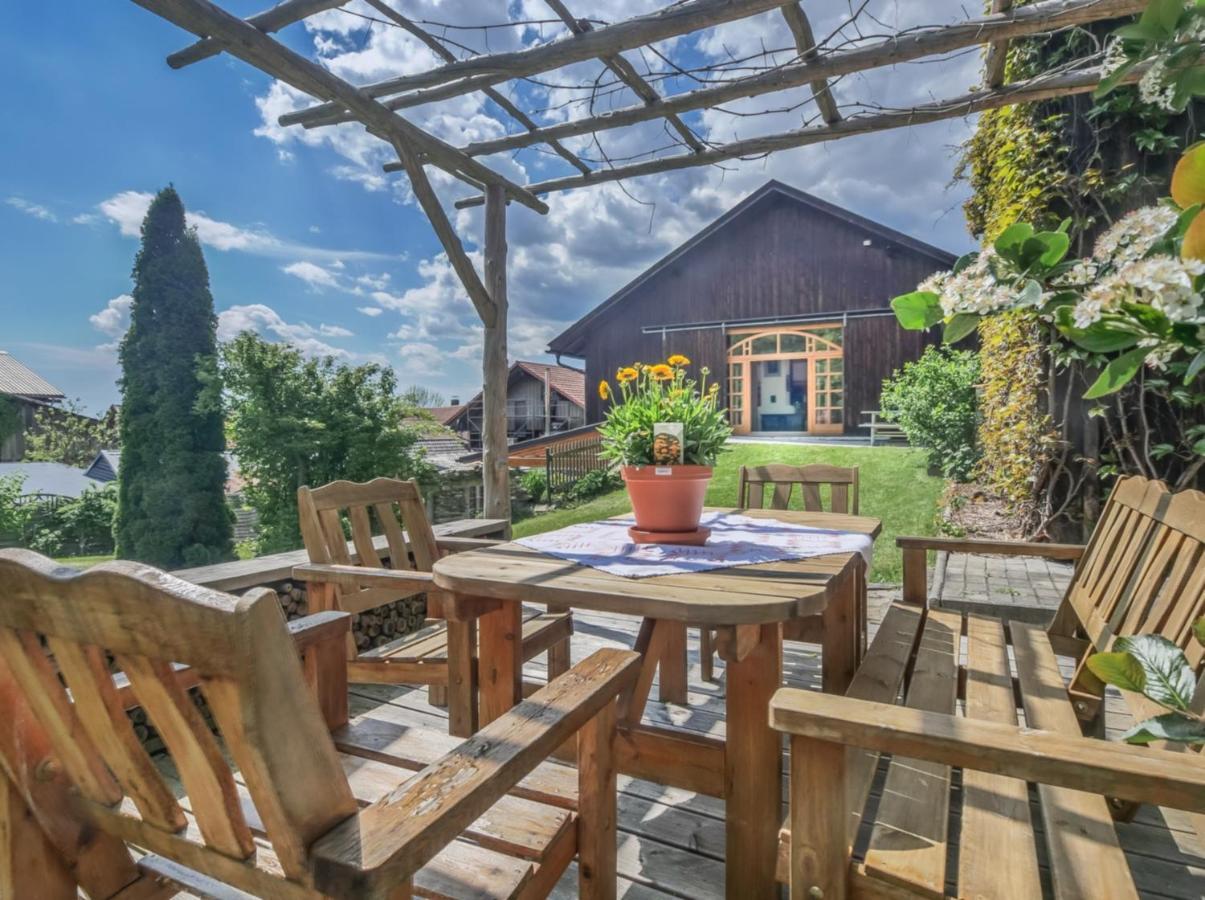 400Qm Bayerische Villa 2500Qm Uneinsehbarer Garten In Beliebter Urlaubsregion Freyung Bagian luar foto